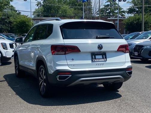 2023 Volkswagen Taos SE