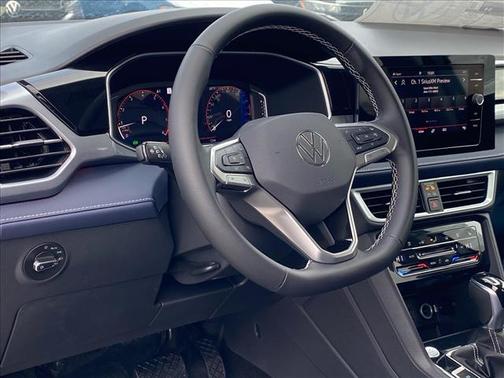 2026 Volkswagen Taos SEL