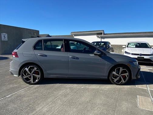 2026 Volkswagen Golf GTI 2.0T SE DSG