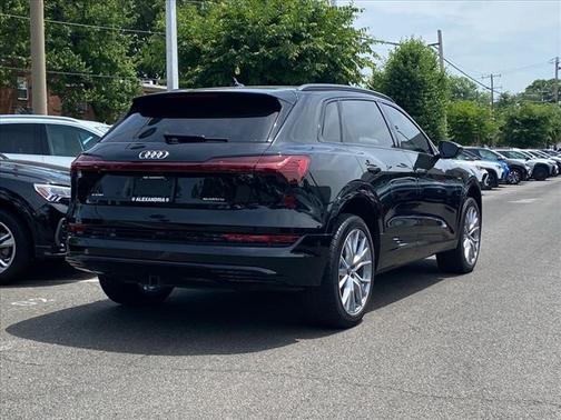 2021 Audi e-tron Prestige