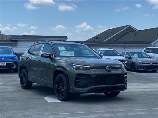 2025 Volkswagen Tiguan 2.0T SE R-Line Black 4MOTION