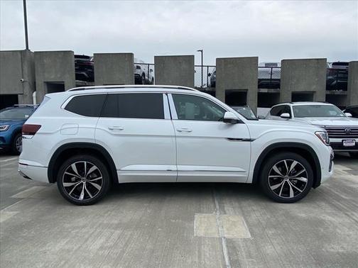2026 Volkswagen Atlas 2.0T SEL Premium R-Line 4MOTION