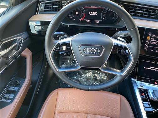 2024 Audi Q8 e-tron Premium Plus