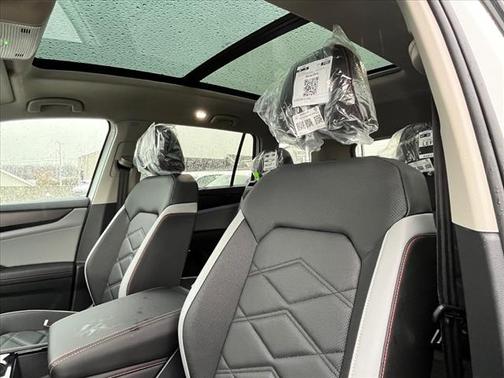 2025 Volkswagen Atlas Peak Edition 4Motion