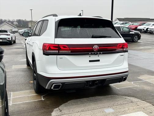 2025 Volkswagen Atlas Peak Edition 4Motion