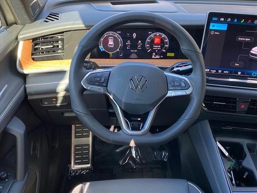 2026 Volkswagen Tiguan 2.0T SEL R-Line 4MOTION