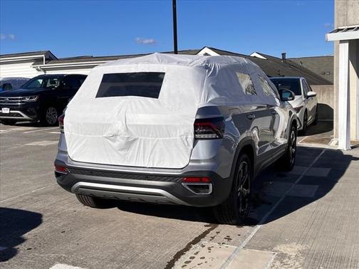2025 Volkswagen Taos SEL 4Motion