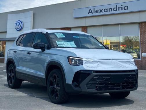 2025 Volkswagen Taos 1.5T SE Black