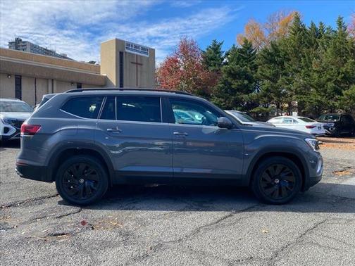 2025 Volkswagen Atlas 2.0T SE w/Technology 4MOTION