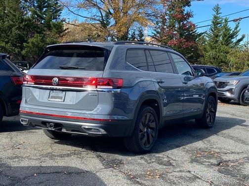 2025 Volkswagen Atlas 2.0T SE w/Technology 4MOTION