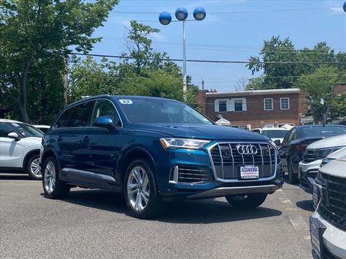 2022 Audi Q7 55 Premium Plus