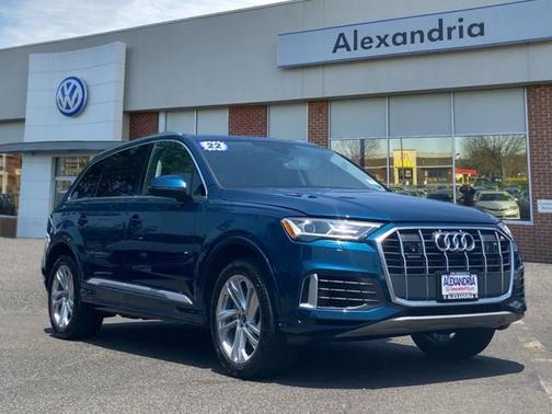 2022 Audi Q7 55 Premium Plus