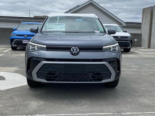 2025 Volkswagen Taos SE 4Motion