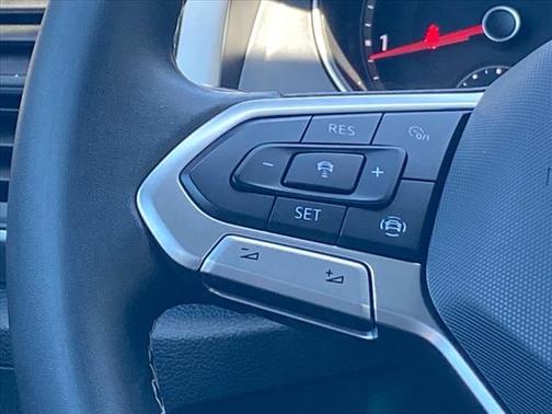 2021 Volkswagen Atlas Cross Sport 2.0T SE w/Technology 4MOTION