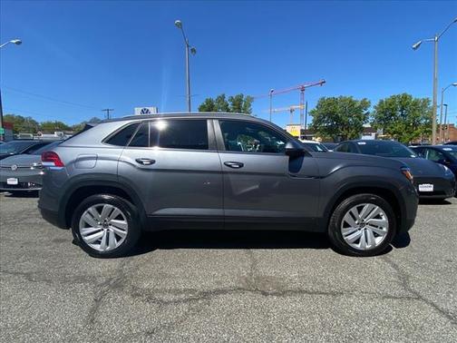 2021 Volkswagen Atlas Cross Sport 2.0T SE w/Technology 4MOTION