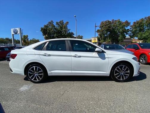 2025 Volkswagen Jetta 1.5T SE