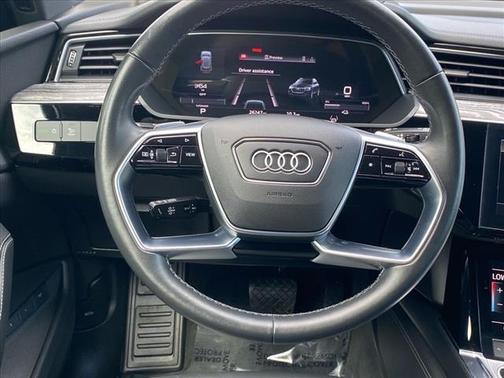 2022 Audi e-tron Premium