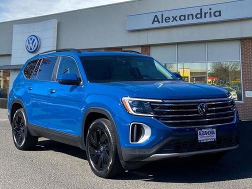 2025 Volkswagen Atlas 2.0T SE w/Technology 4MOTION