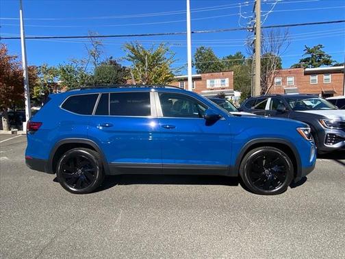 2025 Volkswagen Atlas 2.0T SE w/Technology 4MOTION