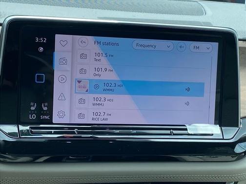2025 Volkswagen Atlas 2.0T SE w/Technology 4MOTION