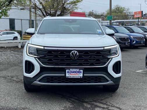 2024 Volkswagen Atlas Cross Sport 2.0T SE w/Technology