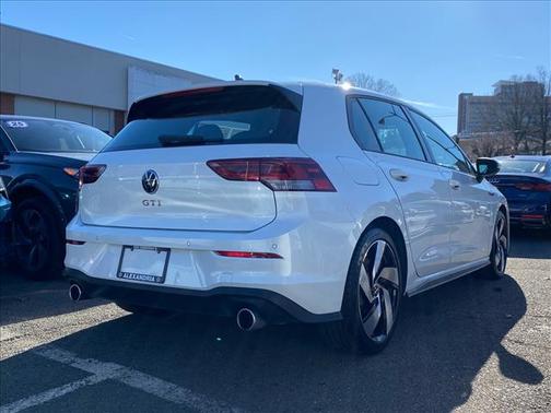 2024 Volkswagen Golf GTI 2.0T S DSG