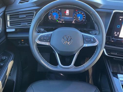 2025 Volkswagen Atlas Cross Sport 2.0T SEL