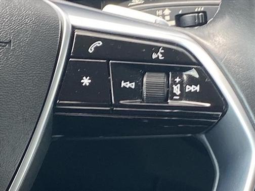 2021 Audi e-tron Premium
