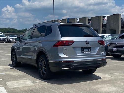 2024 Volkswagen Tiguan 2.0T SE 4MOTION