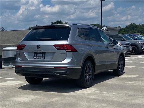 2024 Volkswagen Tiguan 2.0T SE 4MOTION