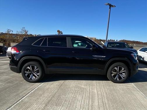 2026 Volkswagen Atlas Cross Sport 2.0T SE