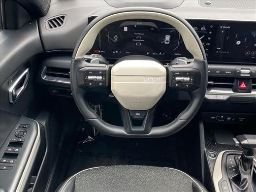 Aurora Black Pearl 2025 Kia K4 GT-Line