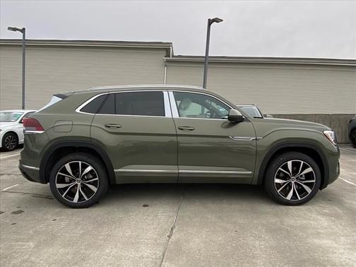 2026 Volkswagen Atlas Cross Sport 2.0T SEL Premium