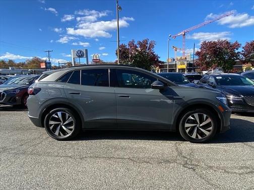 2023 Volkswagen ID.4 Pro