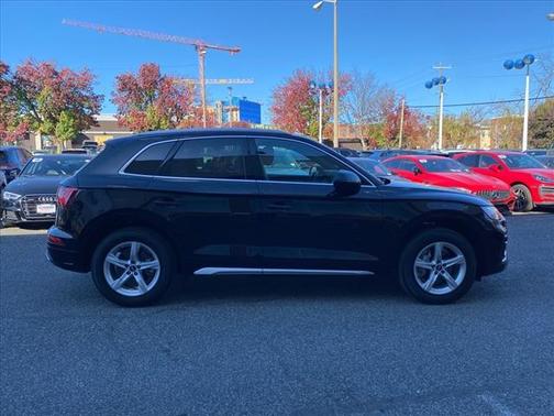 2023 Audi Q5 40 Premium