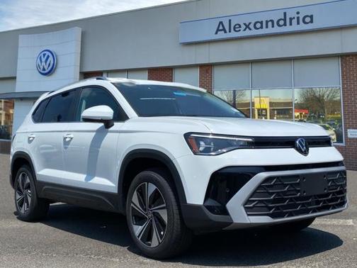 2025 Volkswagen Taos SE 4Motion