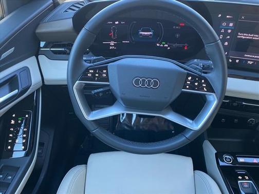 2025 Audi Q6 e-tron Premium Plus quattro