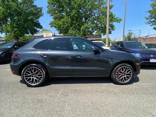 2018 Porsche Macan Turbo