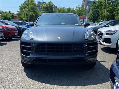 2018 Porsche Macan Turbo