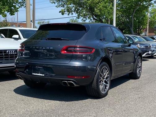 2018 Porsche Macan Turbo