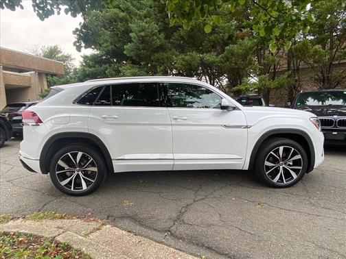 2025 Volkswagen Atlas Cross Sport 2.0T SEL Premium