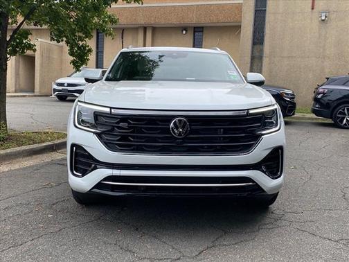 2025 Volkswagen Atlas Cross Sport 2.0T SEL Premium