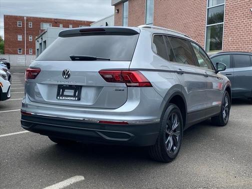 2024 Volkswagen Tiguan 2.0T SE 4MOTION