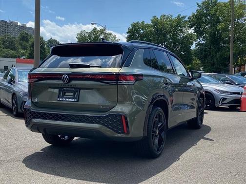 2025 Volkswagen Tiguan 2.0T SE R-Line Black 4MOTION
