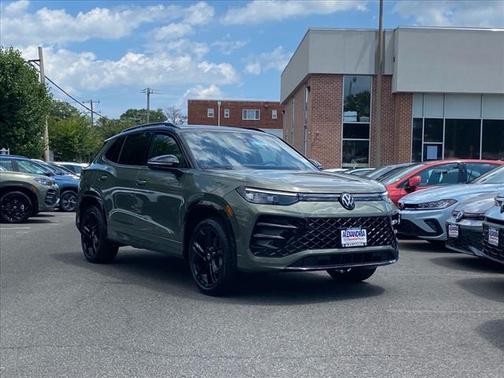 2025 Volkswagen Tiguan 2.0T SE R-Line Black 4MOTION