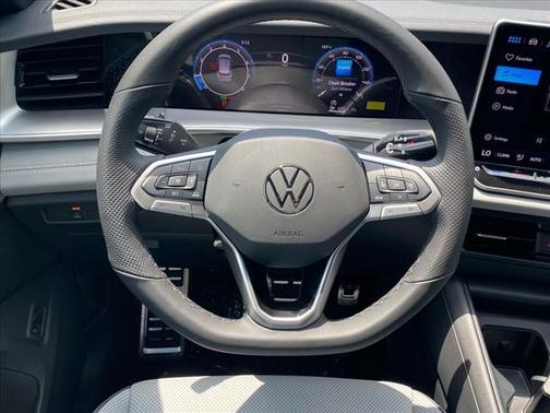 2025 Volkswagen Tiguan 2.0T SE R-Line Black 4MOTION