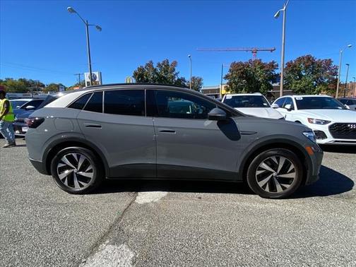 2023 Volkswagen ID.4 Pro