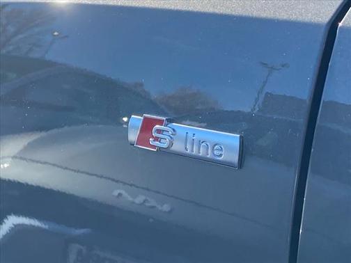 2021 Audi Q3 45 S line Premium