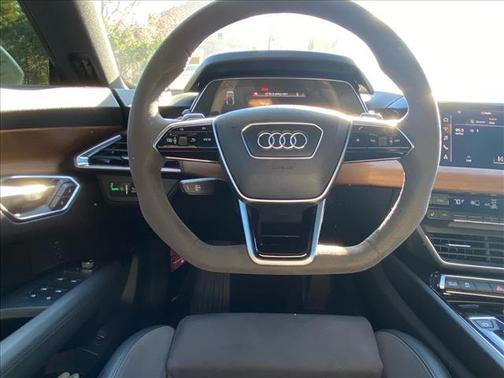 2022 Audi e-tron GT Premium Plus