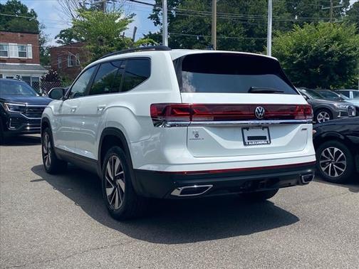 2024 Volkswagen Atlas 2.0T SE w/Technology 4MOTION